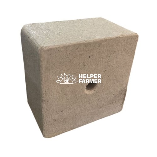 Сіль-лизунець кормова для тваринного використання прямокутний, 8 кг